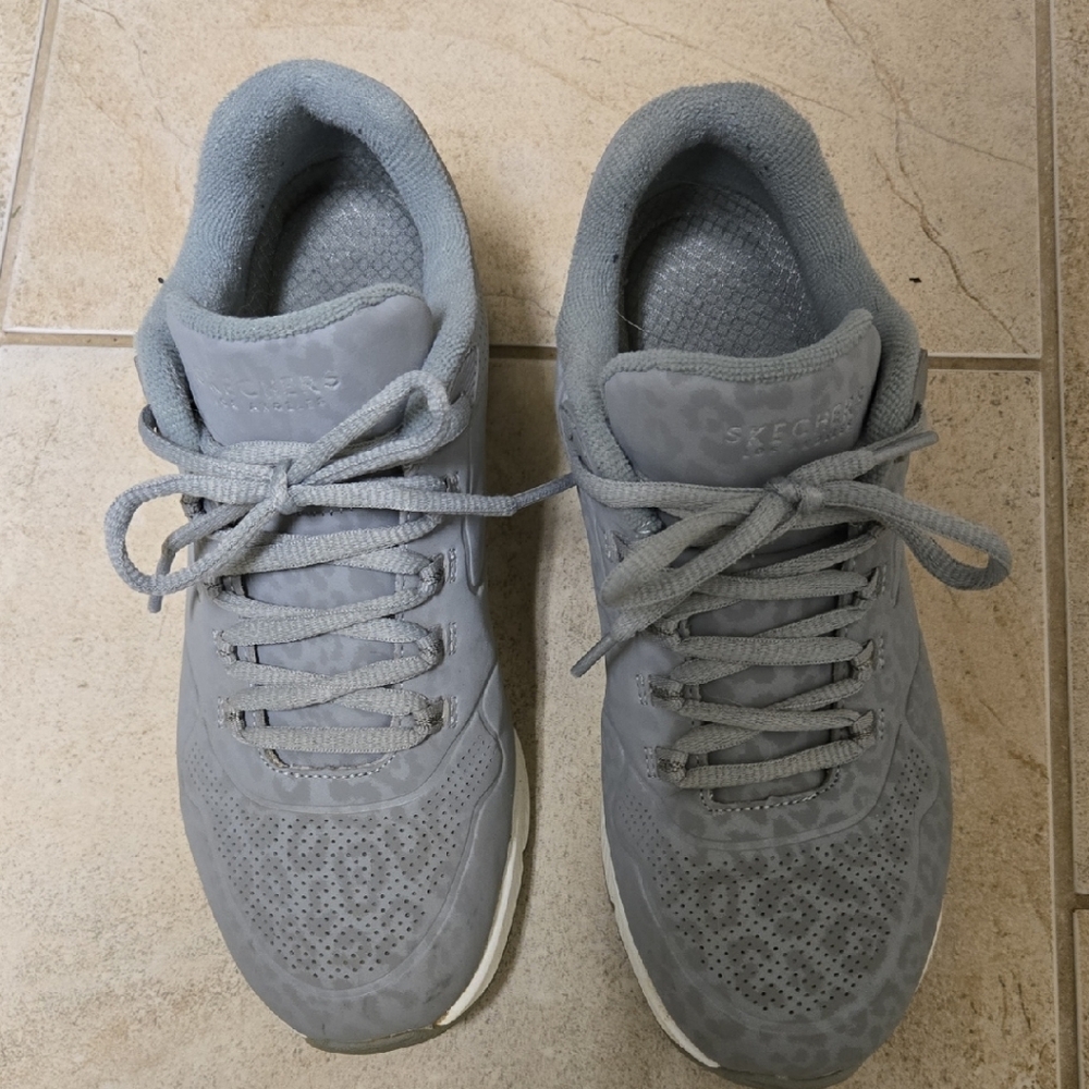 Skechers Women's Gray Athletic Shoes